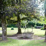 Le Manoir Paradi Apartment *