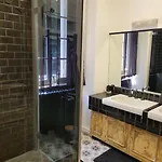 Le Manoir Paradi Apartment