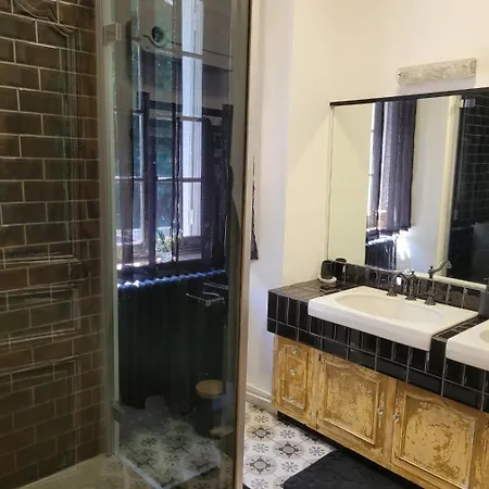 Le Manoir Paradi Apartment