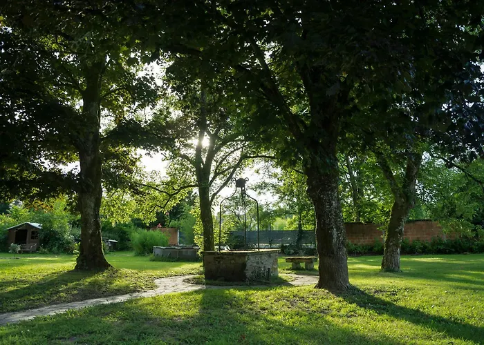 Le Manoir Paradi Apartment *